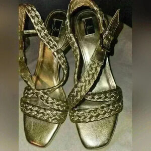 Glint Womans Gold Shoes Size 10.5